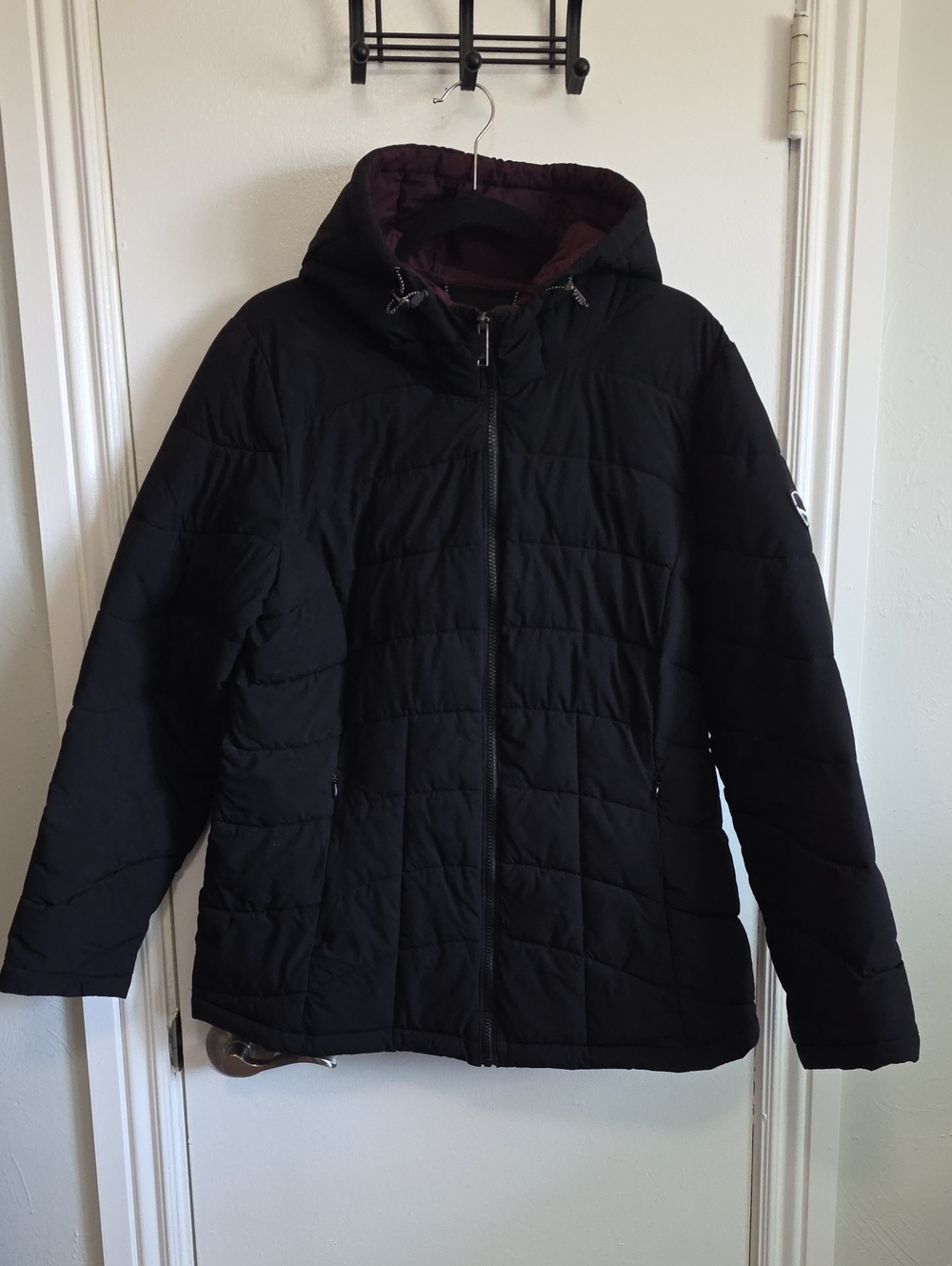 Women’s Black Hooded Quilted Puffer Jacket with Contrast Lining